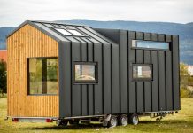 Top Roofing Ideas For A Trailer House Trailer House