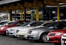 How Does a Singapore Car Rental with Driver Services Work Car Rental